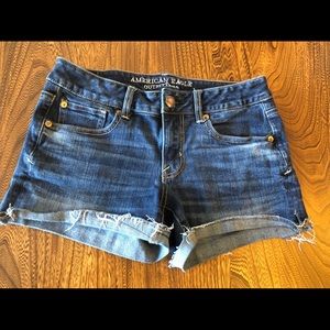 American Eagle super stretch shortie shorts size 4